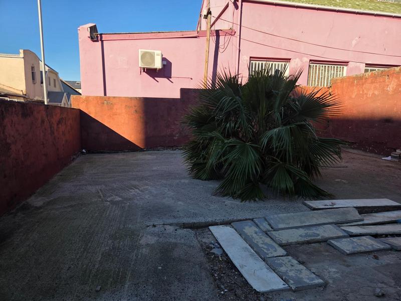 To Let 3 Bedroom Property for Rent in Woodstock Western Cape
